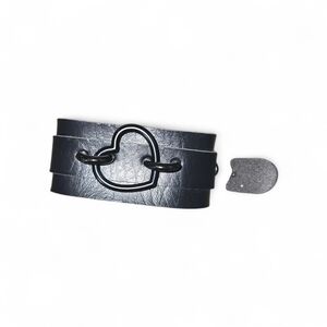 Unlisted Black Leather Heart Buckle Wrap Bracelet